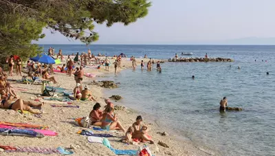 Chorvátsko - Baško Polje - Depandance Alem - pláž Chorvátsko - Baško Polje - Depandance Alem - pláž