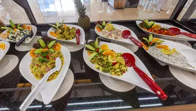 Turecko - Alanya - Hotel Lonicera Premium - bufetové stoly Turecko - Alanya - Hotel Lonicera Premium - bufetové stoly