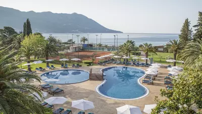 Čierna Hora - Bečiči - hotel Iberostar Waves Bellevue - areál hotela