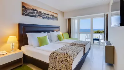 Chorvátsko - Petrčane - hotel Pinija - izba Premium orientovaná na morskú stranu