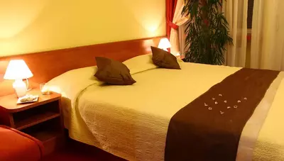 Chorvátsko - Pula - hotel Pula - izba orientovaná na parkovú stranu Chorvátsko - Pula - hotel Pula - izba orientovaná na parkovú stranu