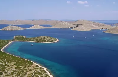 Národný park Kornati - pohľad na ostrovy zhora