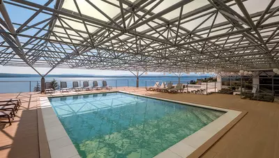 Chorvátsko - Crikvenica - hotel Omorika - bazén na terase hotela Chorvátsko - Crikvenica - hotel Omorika - bazén na terase hotela