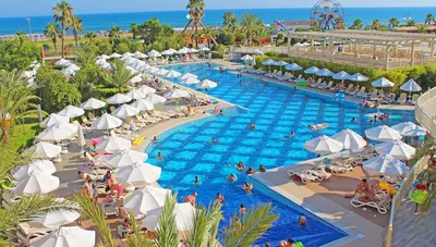 Turecko - Side - Hotel Royal Alhambra Palace - bazény