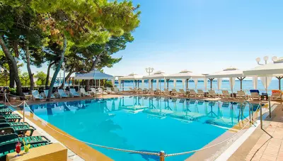 Chorvátsko - Vodice - hotel Punta - bazén Chorvátsko - Vodice - hotel Punta - bazén