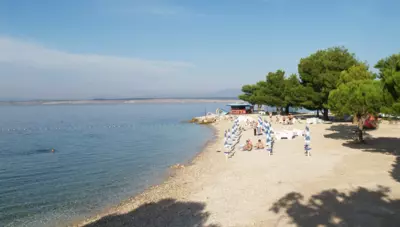 Chorvátsko - Crikvenica - Holiday Resort Ad Turres - pláž Chorvátsko - Crikvenica - Holiday Resort Ad Turres - pláž