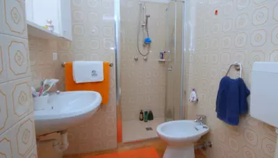 Taliansko - Lignano - Sabbiadoro - Rezidencia Marco Polo -  apartmán B3+2 -kúpelňa Taliansko - Lignano - Sabbiadoro - Rezidencia Marco Polo -  apartmán B3+2 -kúpelňa