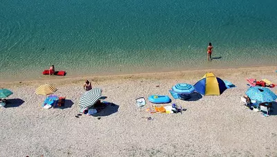 Chorvátsko - ostrov Pag - Pag - apartmány Sanja - pláž Chorvátsko - ostrov Pag - Pag - apartmány Sanja - pláž