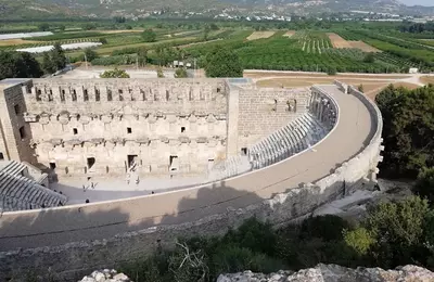 Perge, Kursunlu a Aspendos