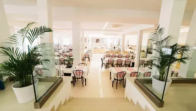 Chorvátsko - Selce - hotel Slaven - reštaurácia Chorvátsko - Selce - hotel Slaven - reštaurácia