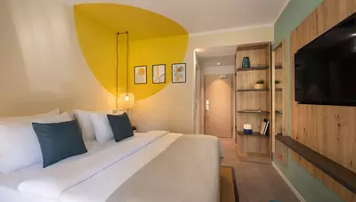 Chorvátsko - ostrov Krk - Krk - Krk Sunny Hotel - izba Superior s balkónom na parkovú stranu Chorvátsko - ostrov Krk - Krk - Krk Sunny Hotel - izba Superior s balkónom na parkovú stranu