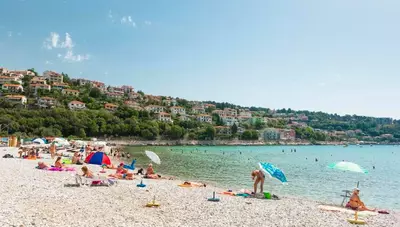 Chorvátsko - Istria - Rabac - hotel Hedera - pláž Chorvátsko - Istria - Rabac - hotel Hedera - pláž