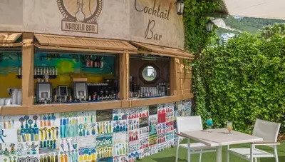 Čierna Hora - Bečiči - hotel Iberostar Waves Bellevue - bar