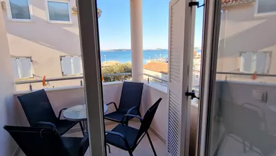 Chorvátsko - Vodice - Srima - apartmány Adria - balkón Chorvátsko - Vodice - Srima - apartmány Adria - balkón