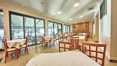 Chorvátsko - Gradac - hotel Nano - jedáleň Chorvátsko - Gradac - hotel Nano - jedáleň