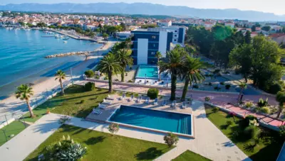 Chorvátsko - Pag - Novalja - Liberty Plaza - areál hotela