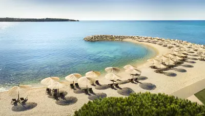 Chorvátsko - Poreč - hotel Ainess Laguna A - pláž Chorvátsko - Poreč - hotel Ainess Laguna A - pláž