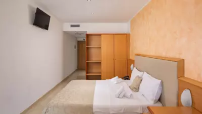 Chorvátsko - Istria - Rabac - hotel Narcis - dvojlôžková izba na morskú stranu