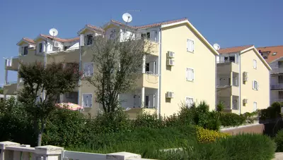 Chorvátsko - Vodice - Srima - apartmány Adria - apartmánový dom Chorvátsko - Vodice - Srima - apartmány Adria - apartmánový dom