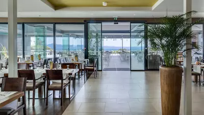 Chorvátsko - Petrčane - hotel Pinija - reštaurácia Mediteran