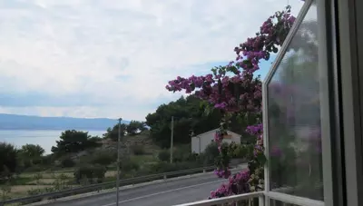 Chorvátsko - Omiš - Apartmány Karolina - apartmán juh - výhľad Chorvátsko - Omiš - Apartmány Karolina - apartmán juh - výhľad