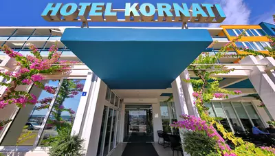 Chorvátsko - Biograd - Biograd na moru - hotel Kornati - exteriér Chorvátsko - Biograd - Biograd na moru - hotel Kornati - exteriér