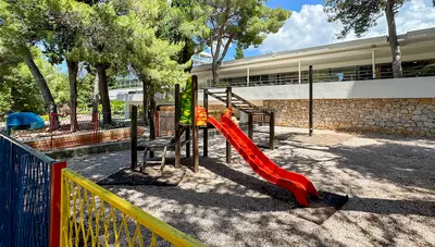 Chorvátsko - Vodice - komplex Imperial Green - ihrisko Chorvátsko - Vodice - komplex Imperial Green - ihrisko