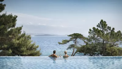 Chorvátsko - o.Rab - Suha Punta - Valamar Carolina Hotel & Villas - bazén Chorvátsko - o.Rab - Suha Punta - Valamar Carolina Hotel & Villas - bazén