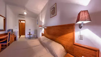 Chorvátsko - Gradac - hotel Nano - dvojlôžková izba Chorvátsko - Gradac - hotel Nano - dvojlôžková izba