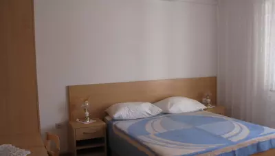 Chorvátsko - Baška Voda - Apartmány Rajko - spálňa Chorvátsko - Baška Voda - Apartmány Rajko - spálňa