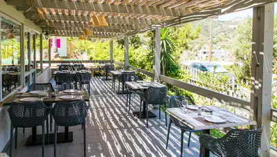 Grécko - Kréta - Bali - Hotel Resol - letná reštaurácia s terasou Grécko - Kréta - Bali - Hotel Resol - letná reštaurácia s terasou