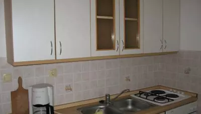Chorvátsko - ostrov Rab - Lopar - apartmány Toni - kuchynský kút