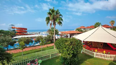 Turecko - Side - hotel Club Nena - ihrisko