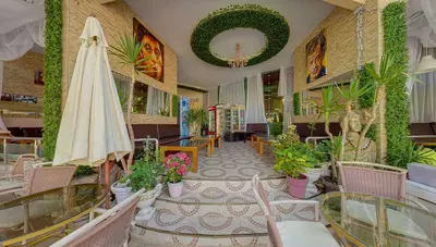 Bulharsko - Slnečné pobrežie - hotel Mena Palace - coctail bar Bulharsko - Slnečné pobrežie - hotel Mena Palace - coctail bar