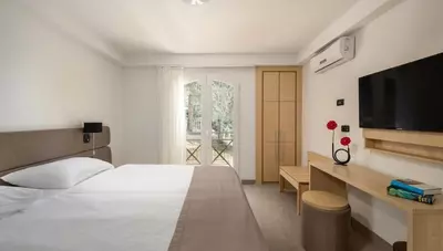 Chorvátsko - ostrov Krk - Omišalj - penzión Delfin - dvojlôžková izba s dvomi prístelkami Chorvátsko - ostrov Krk - Omišalj - penzión Delfin - dvojlôžková izba s dvomi prístelkami