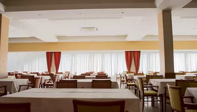 Chorvátsko - Pula - hotel Pula - reštaurácia Chorvátsko - Pula - hotel Pula - reštaurácia