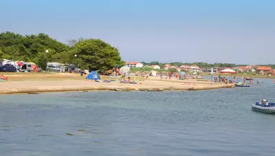 Chorvátsko - Privlaka (Zadar) - Apartmány - pláž