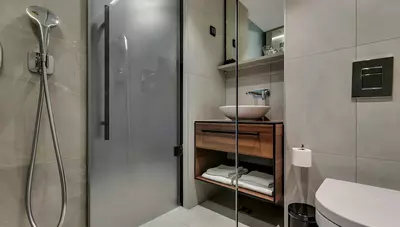 Chorvátsko - Baška Voda - hotel Noemia - izba - kúpeľňa