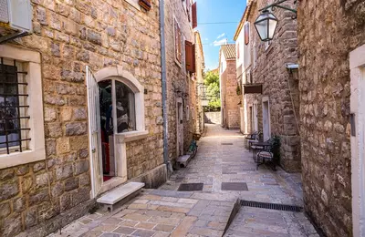 Budva - uličky mesta
