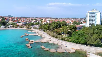 Chorvátsko - Vodice - Villa Arausa - pláž Chorvátsko - Vodice - Villa Arausa - pláž