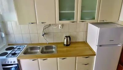 Chorvátsko - Omiš - apartmán Pasa - kuchynský kút Chorvátsko - Omiš - apartmán Pasa - kuchynský kút