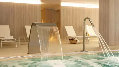 Mallorca - Cala Millor - hotel Sabina Playa - vnútorný bazén