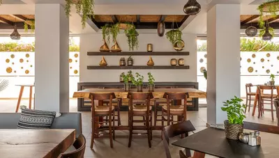 Cyprus - Ayia Napa - hotel Nelia Beach - interiér reštaurácie Cyprus - Ayia Napa - hotel Nelia Beach - interiér reštaurácie