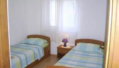 Chorvátsko - Sv.Filip i Jakov - Apartmány Šipa - apartmán - izba