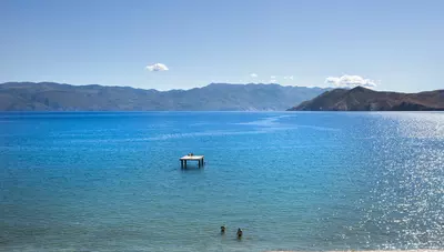Chorvátsko - ostrov Krk - Baška - Atrium Baška Residence - pláž
