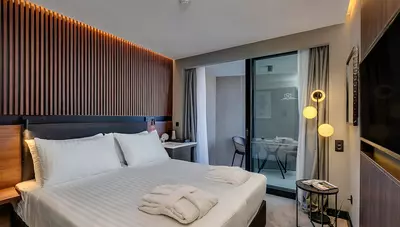 Chorvátsko - Baška Voda - hotel Noemia - izba s balkónom