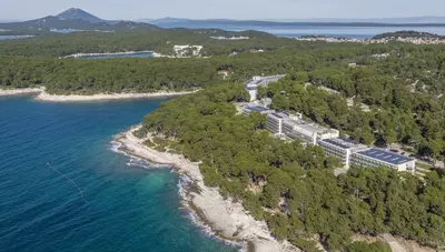 Chorvátsko - ostrov Lišinj - Mali Lošinj - hotel Vespera - panoramatický pohľad