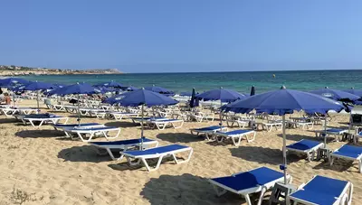 Cyprus - Ayia Napa - pláž v letovisku Cyprus - Ayia Napa - pláž v letovisku