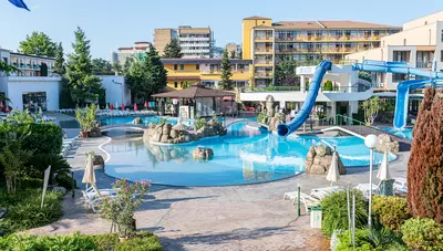 Bulharsko - Slnečné pobrežie - Hotel Trakia Plaza - bazény s toboganmi Bulharsko - Slnečné pobrežie - Hotel Trakia Plaza - bazény s toboganmi