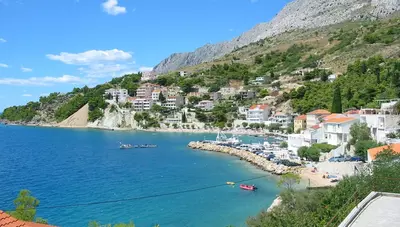 Chorvátsko - Omiš - Mimice - villa Kennedy - pláž
